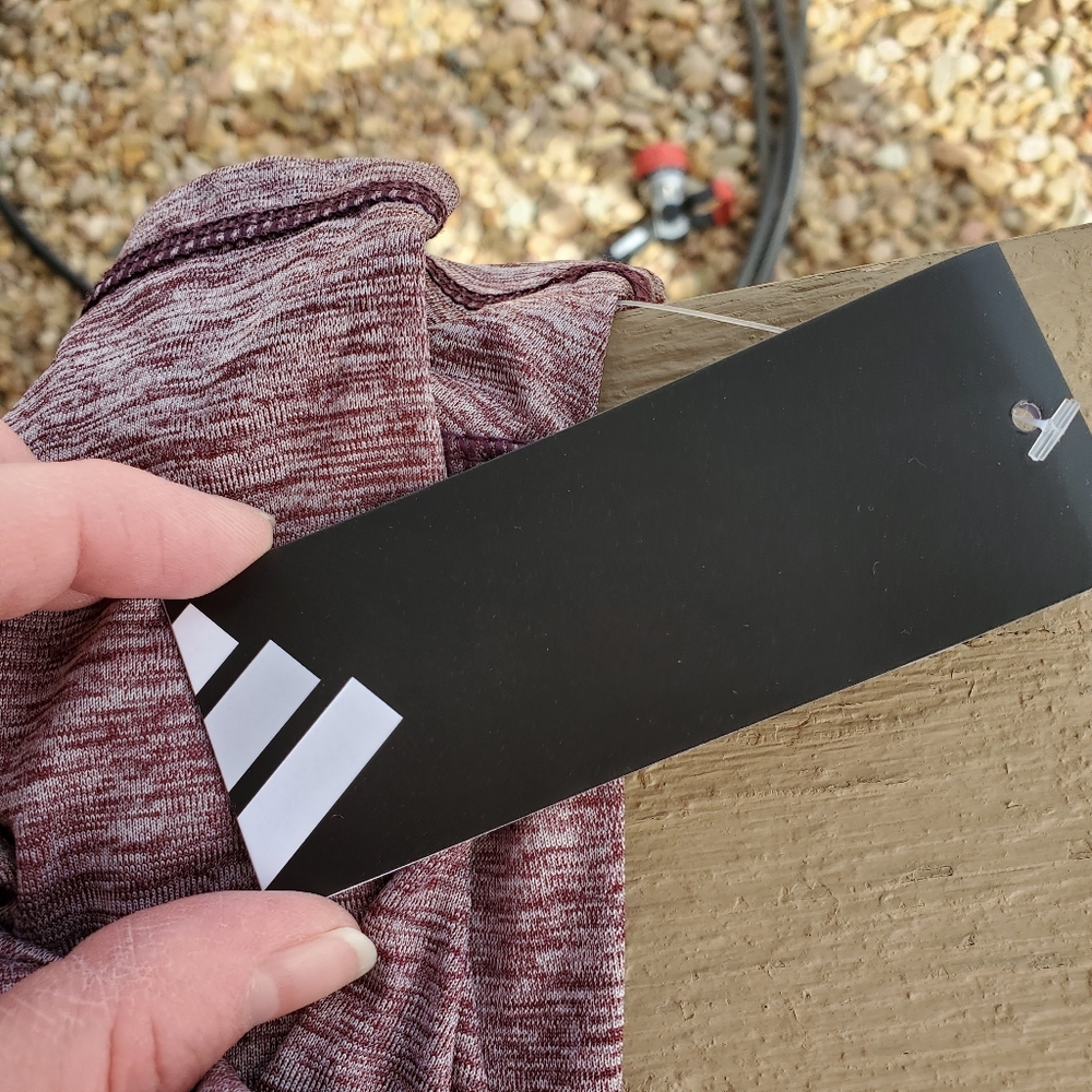 NWT Adidas Women's V-Neck Tech Heather Tee T-Shirt Shadow Fig Size Small - Picture 6 of 16